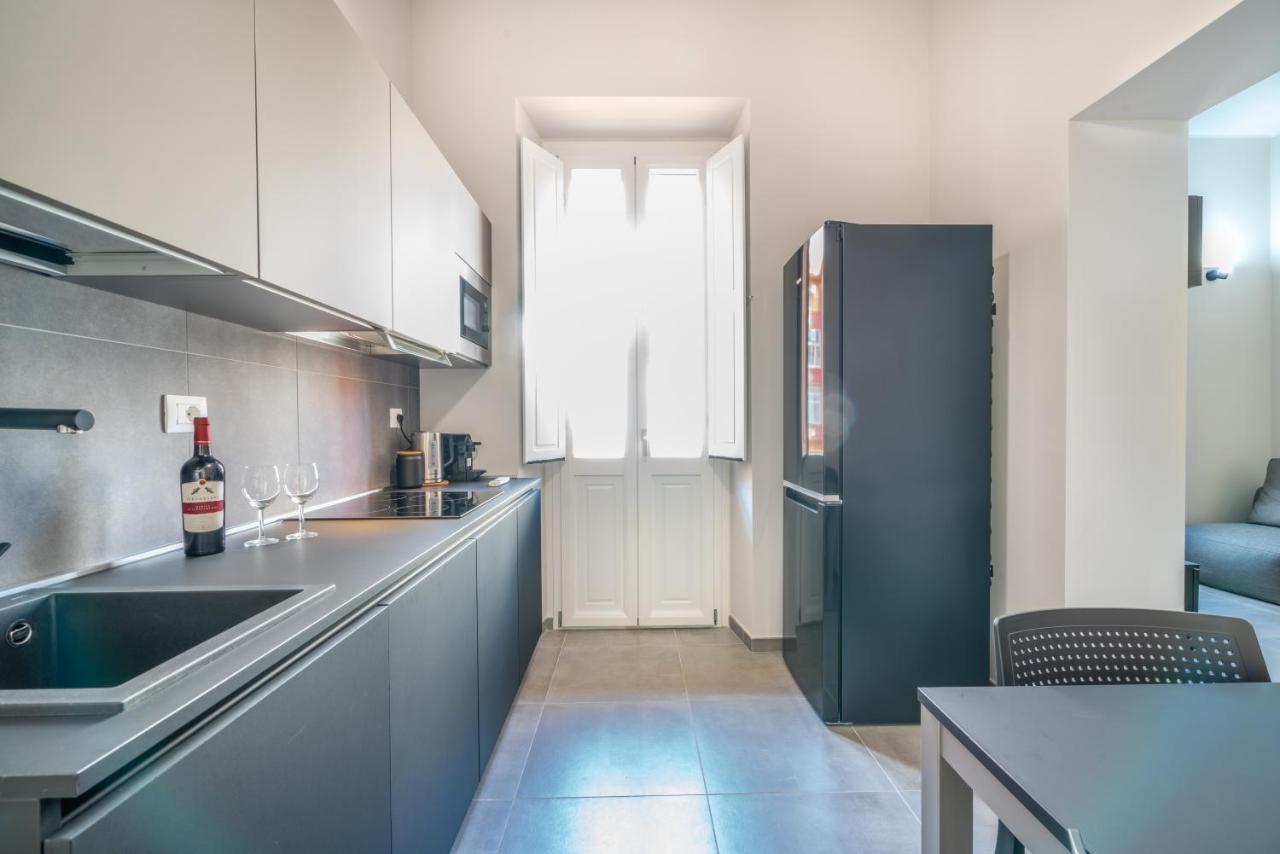 Apartmán Kuzu Apts - City Center - Wifi Ac Tv Cagliari Exteriér fotografie