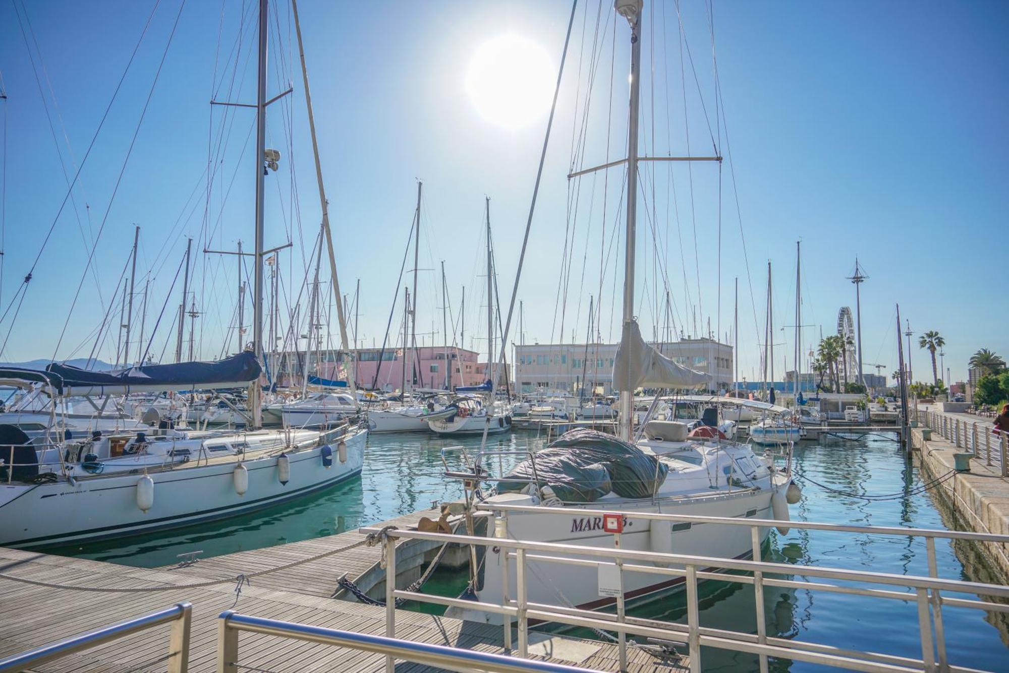 Apartmán Kuzu Apts - City Center - Wifi Ac Tv Cagliari Exteriér fotografie