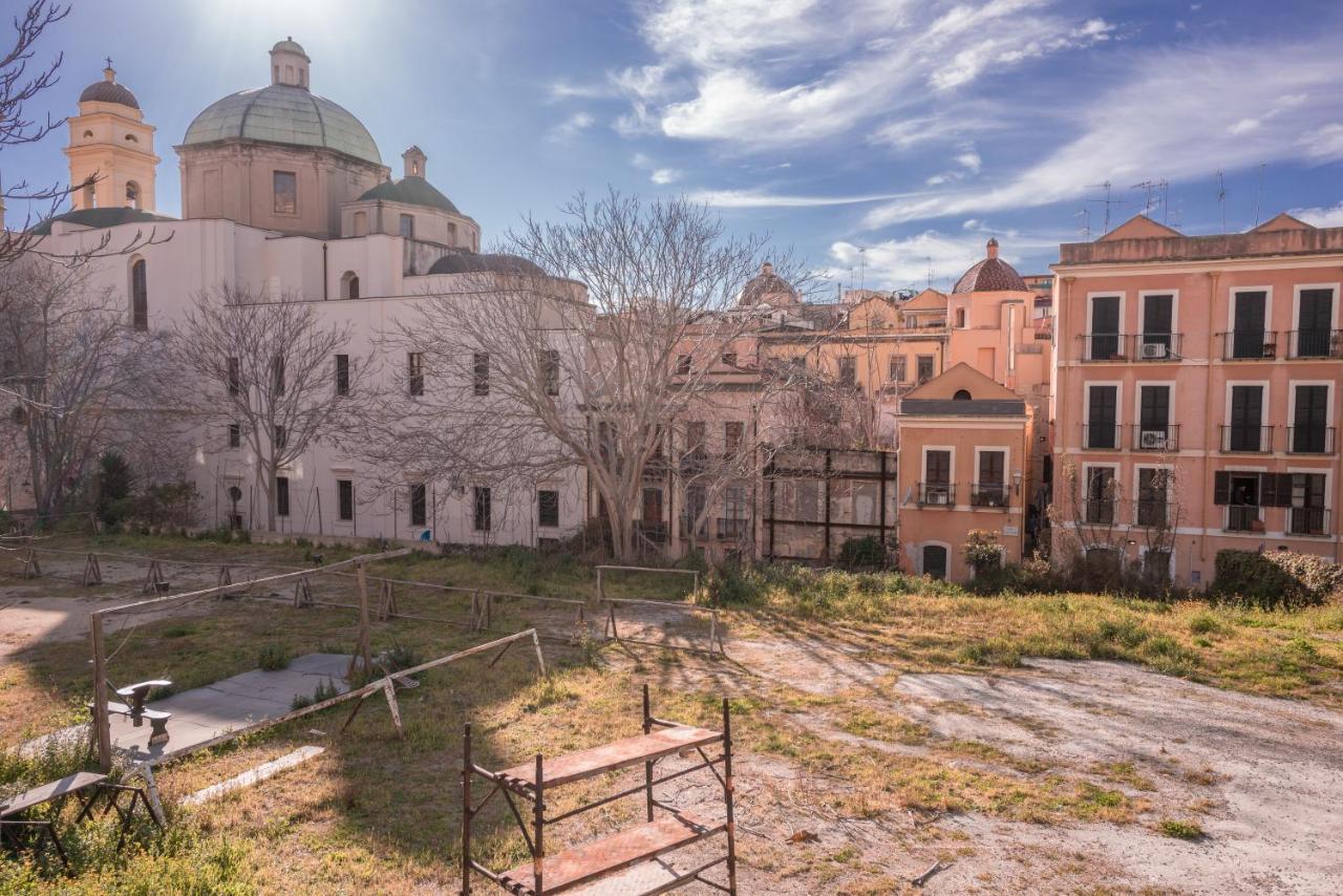 Apartmán Kuzu Apts - City Center - Wifi Ac Tv Cagliari Exteriér fotografie